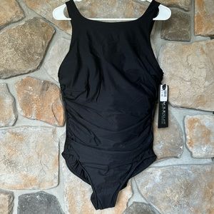 Miraclesuit Solid Regatta One Piece Swimsuit Size: 18DD